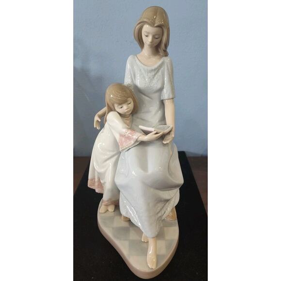 Lladro Figurine #5457 Mother Daughter "Bedtime Story" 1988 Retired 2023 10.25" - Picture 1 of 7